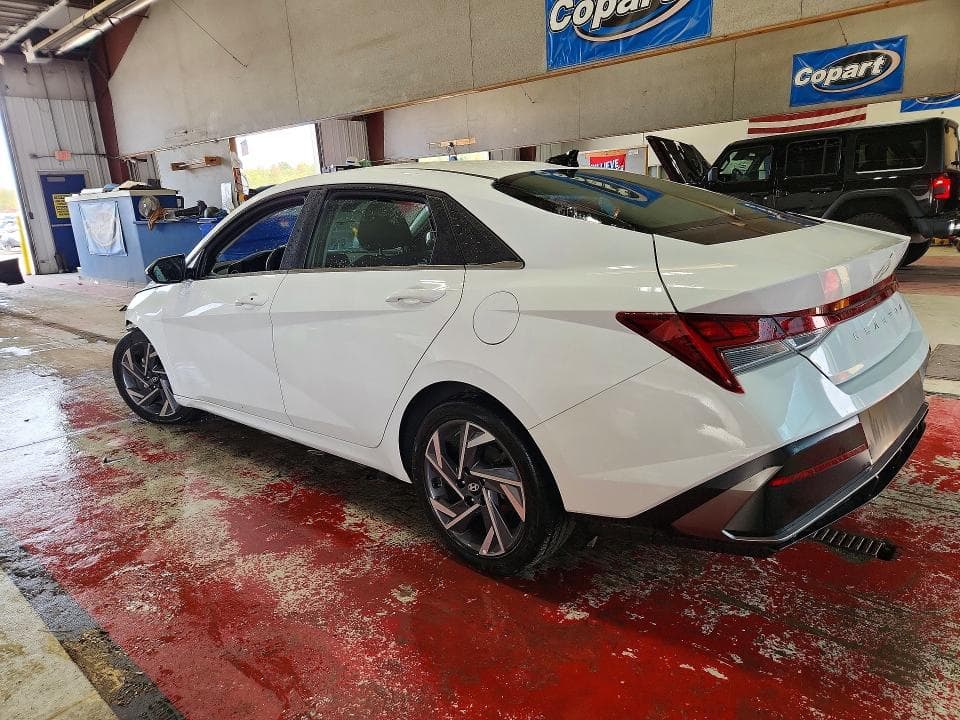 2025 HYUNDAI ELANTRA SEL 2