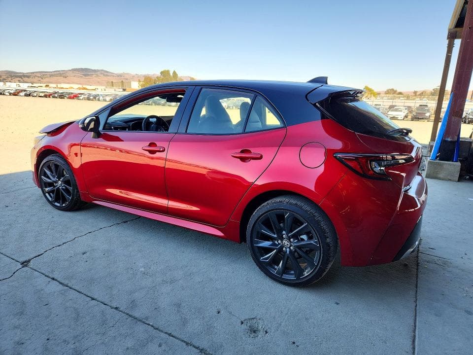 2025 TOYOTA COROLLA XSE 2