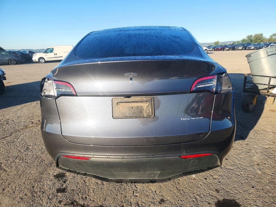 2023 TESLA MODEL Y 6