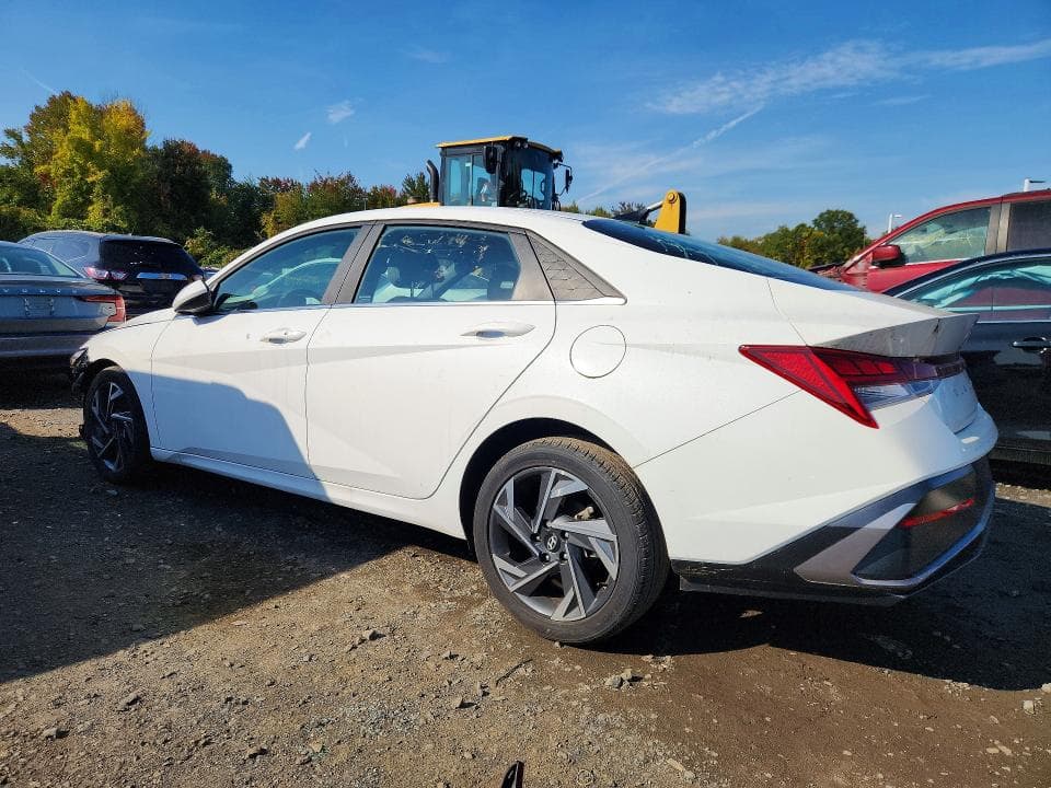 2024 HYUNDAI ELANTRA SEL 2