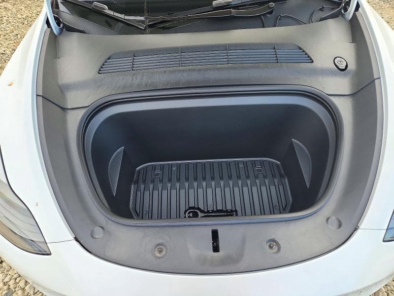 2024 TESLA MODEL Y 12