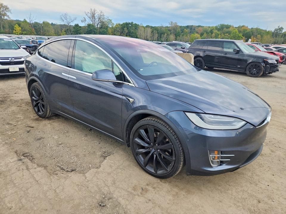 2018 TESLA MODEL X 4