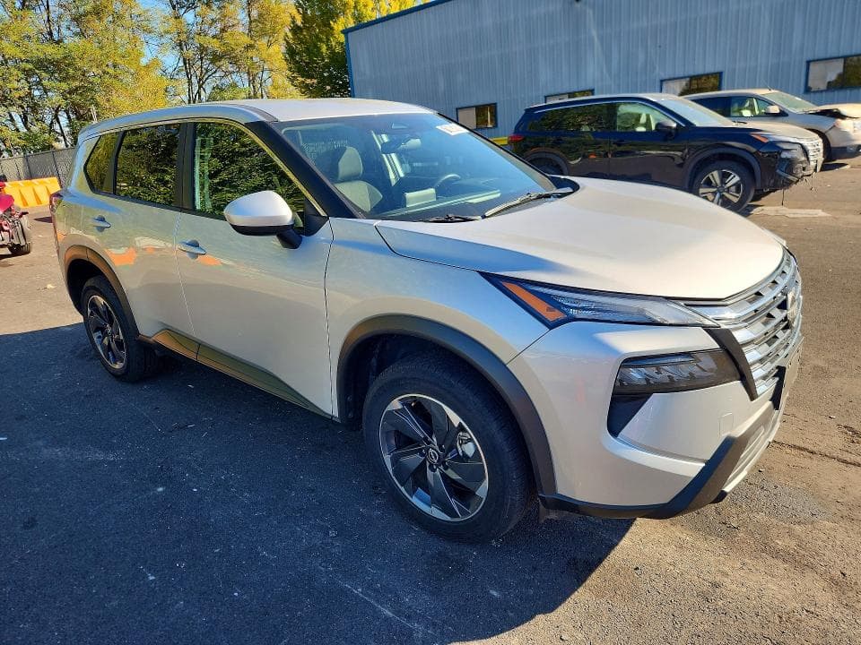 2025 NISSAN ROGUE SV 4