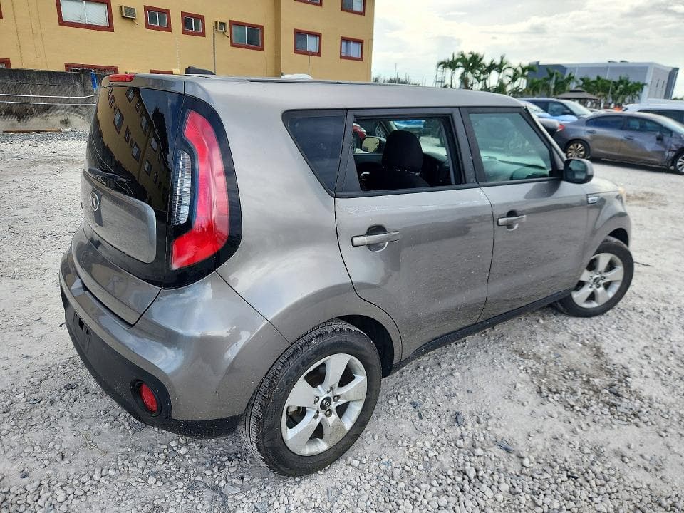 2018 KIA SOUL BASE 3