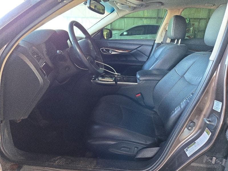 2017 INFINITI Q70 3.7 7