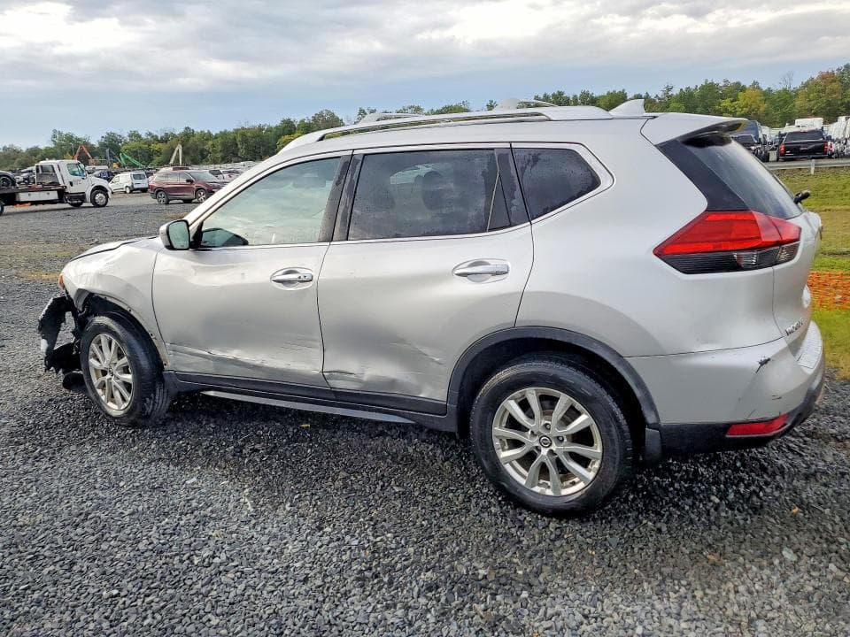 2017 NISSAN ROGUE SV 2