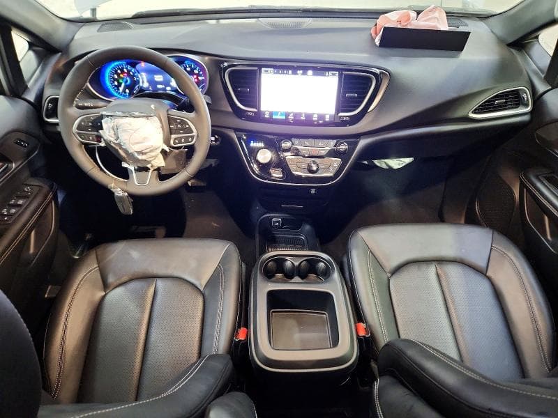 2026 CHRYSLER PACIFICA SELECT 8