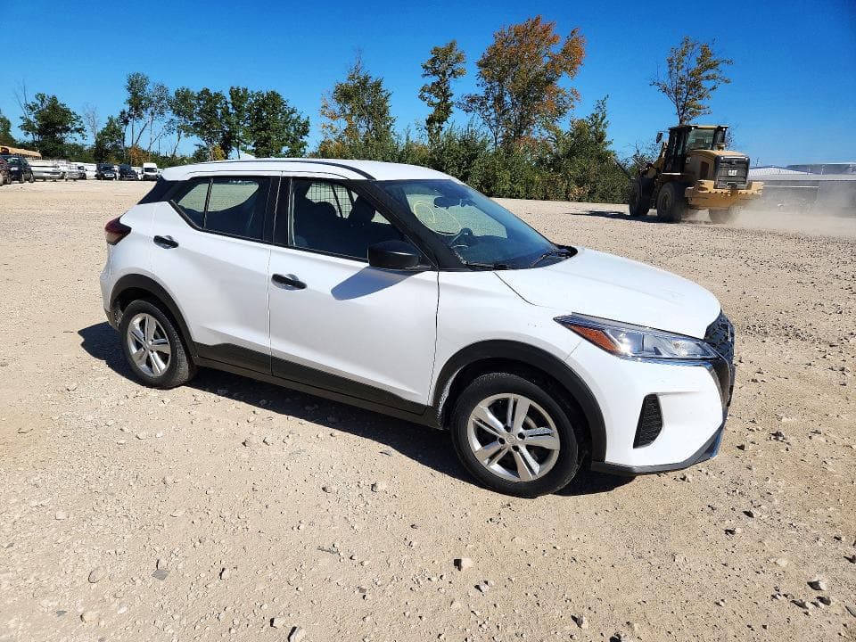 2023 NISSAN KICKS S 4