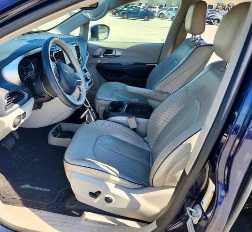 2017 CHRYSLER PACIFICA EHYBRID PLATINUM 7