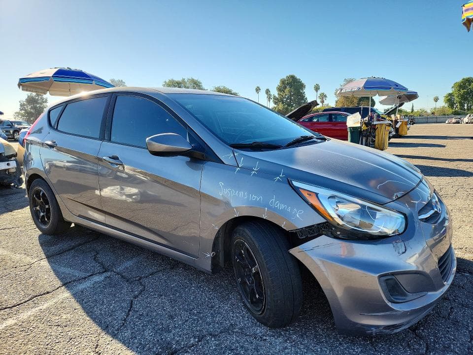 2017 HYUNDAI ACCENT SE 4