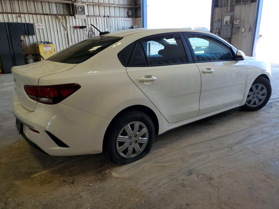 2022 KIA RIO S 3