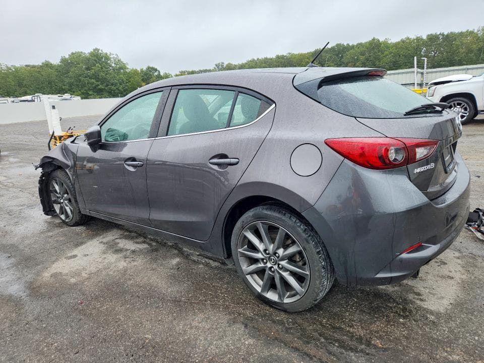 2018 MAZDA 3 TOURING 2