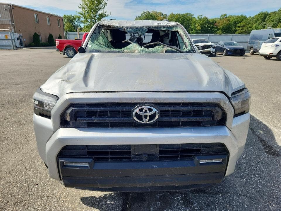 2025 TOYOTA 4RUNNER SR5 5