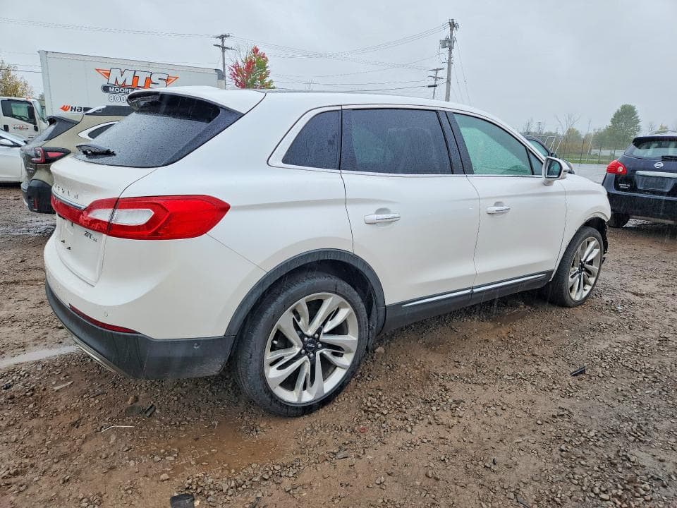 2017 LINCOLN MKX RESERVE 3