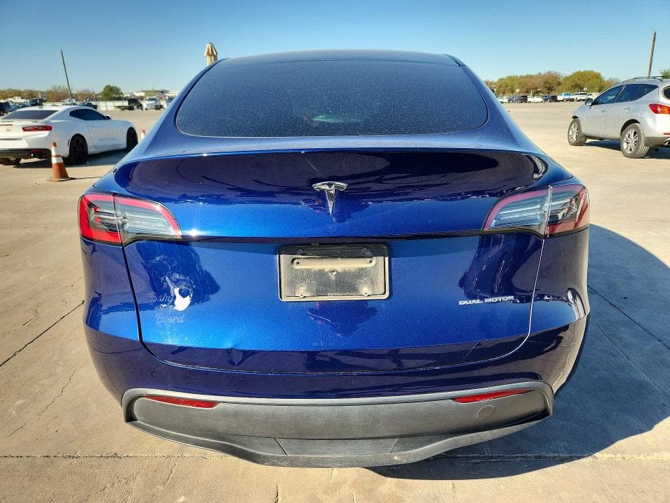 2023 TESLA MODEL Y 6