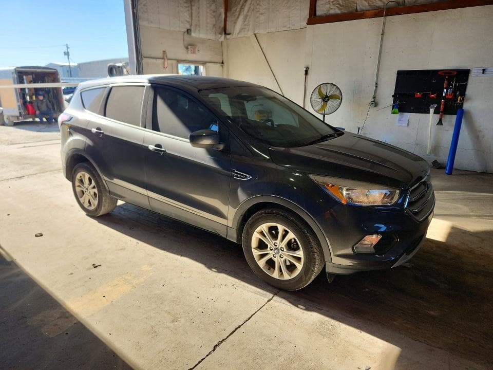 2017 FORD ESCAPE SE 4