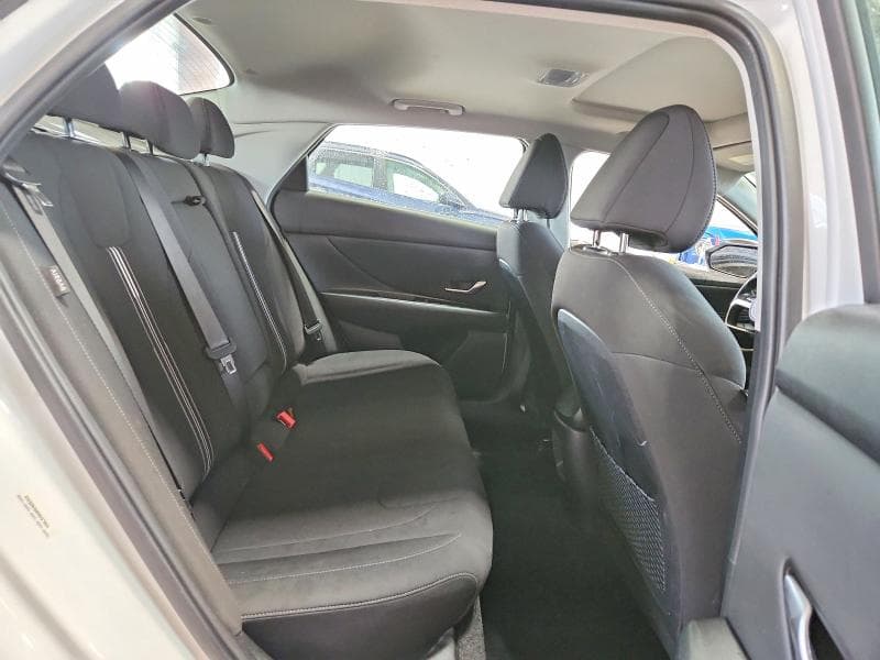 2025 HYUNDAI ELANTRA SEL 10