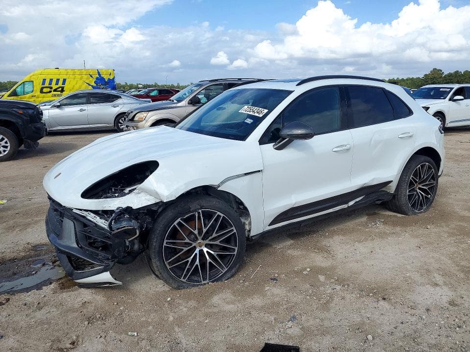2024 PORSCHE MACAN BASE