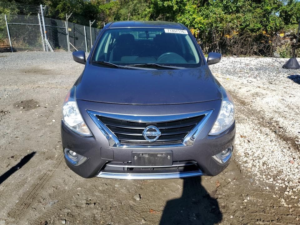 2018 NISSAN VERSA SV 5