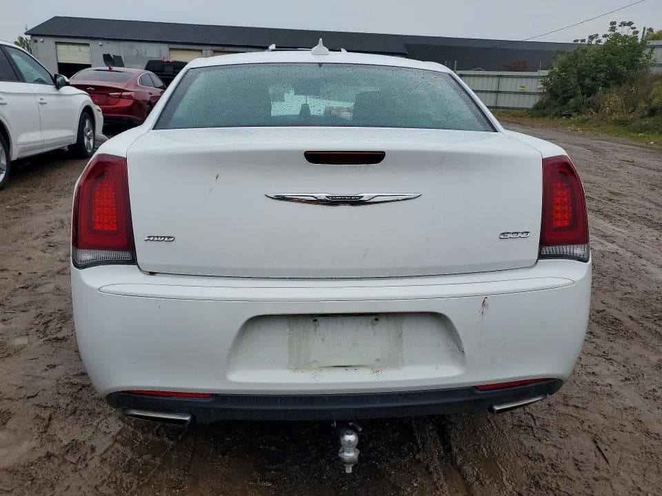 2018 CHRYSLER 300 TOURING 6