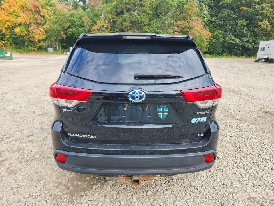 2019 TOYOTA HIGHLANDER HYBRID LE 6