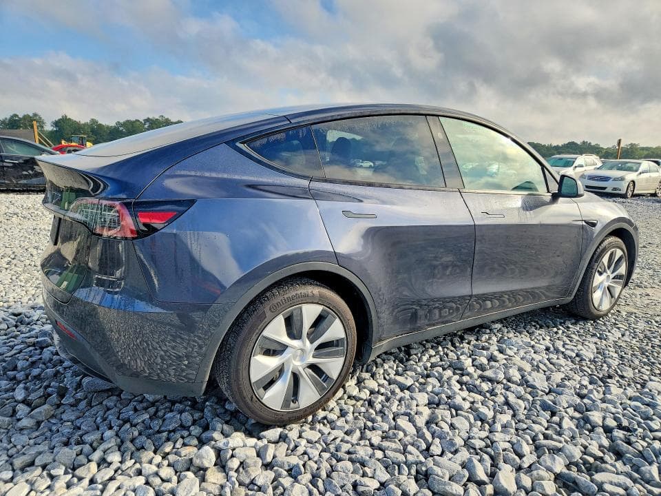 2024 TESLA MODEL Y 3