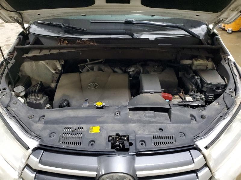 2017 TOYOTA HIGHLANDER LIMITED 12