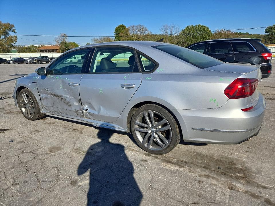 2018 VOLKSWAGEN PASSAT S 2