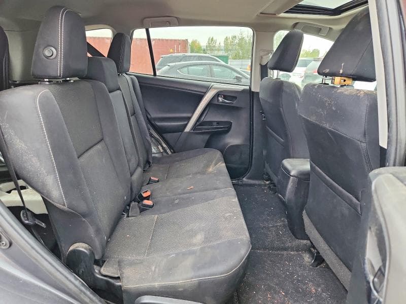 2018 TOYOTA RAV4 XLE 11