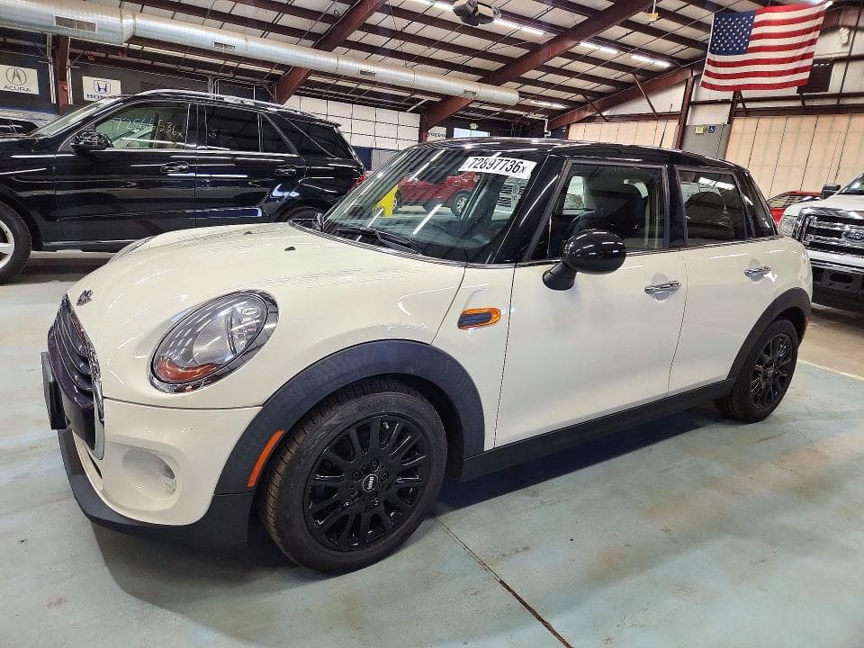 2018 MINI COOPER