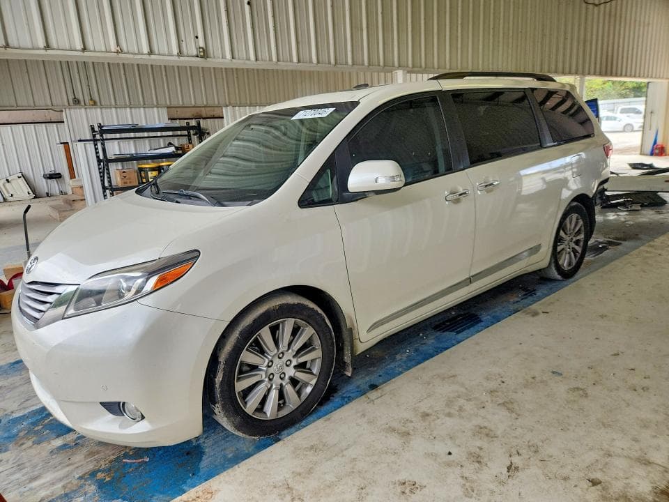 2017 TOYOTA SIENNA LIMITED PREMIUM 7-PASSENGER