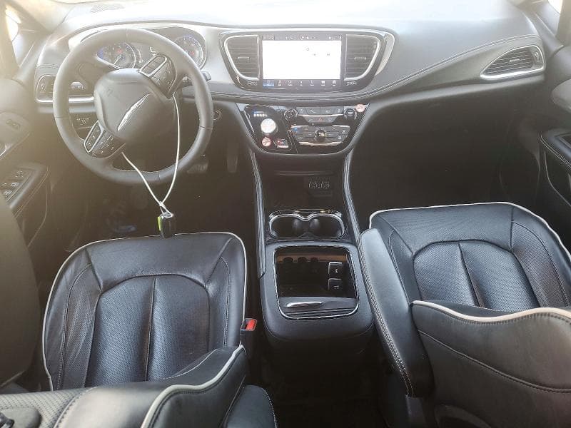 2025 CHRYSLER PACIFICA LIMITED 8