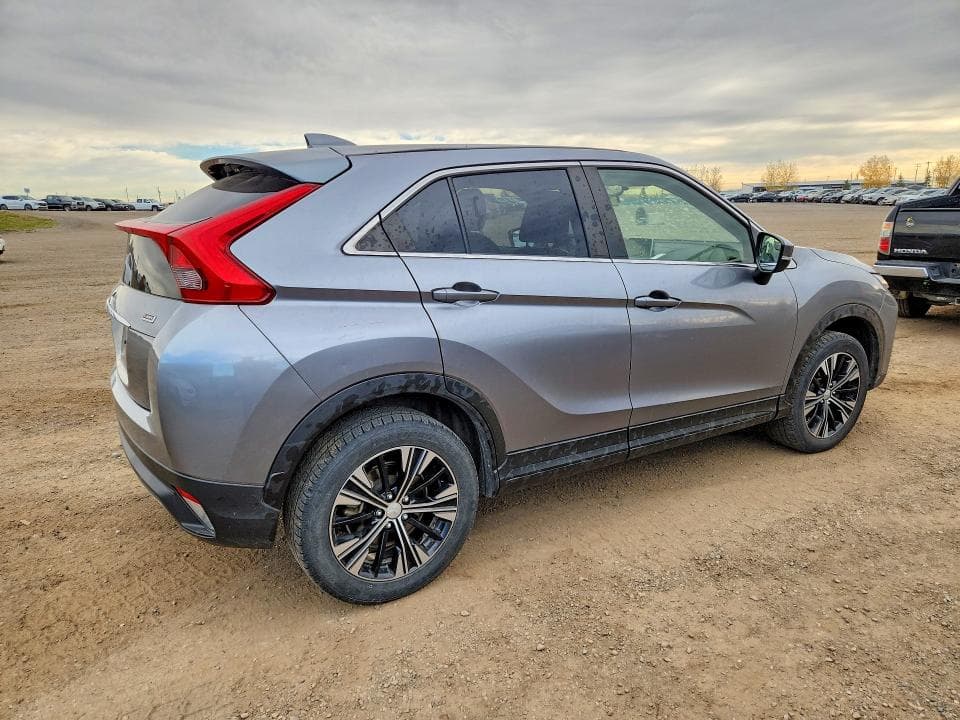 2020 MITSUBISHI ECLIPSE CROSS ES 3