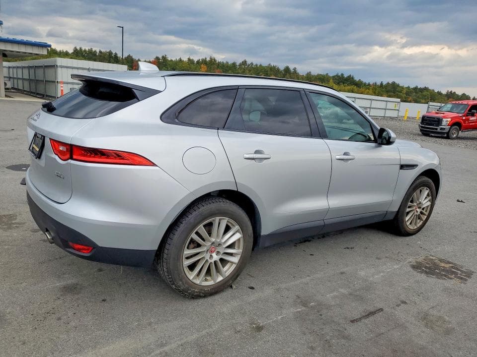 2017 JAGUAR F-PACE PRESTIGE 3