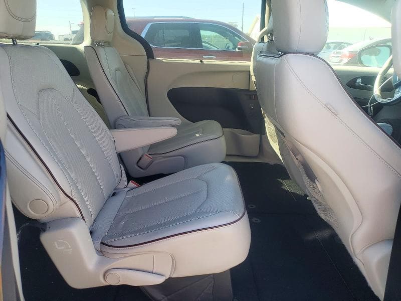 2020 CHRYSLER PACIFICA LIMITED 11
