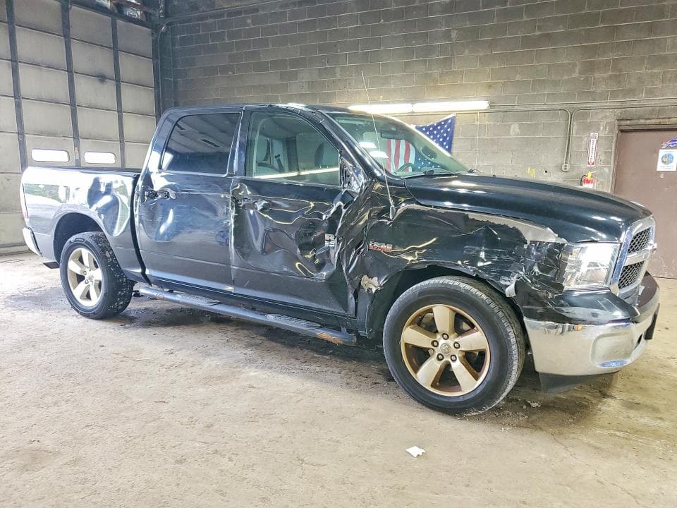 2019 RAM 1500 CLASSIC SLT 4
