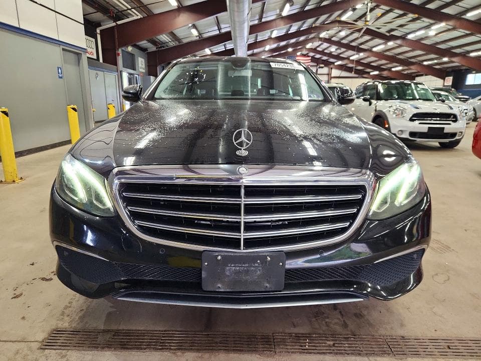 2017 MERCEDES-BENZ E 300 4MATIC 5