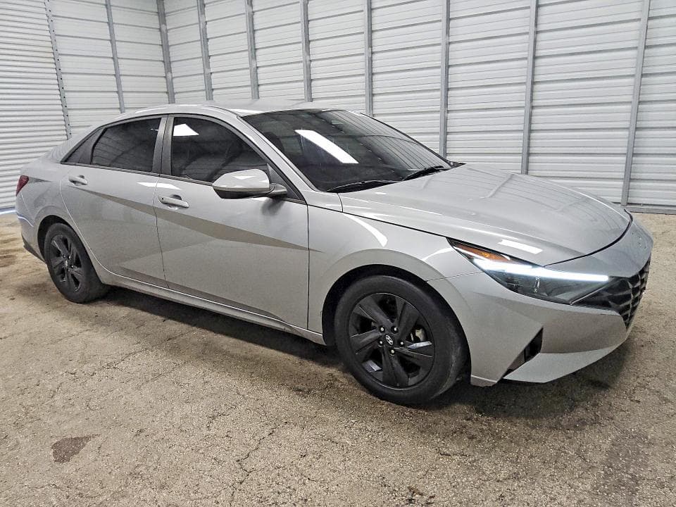 2021 HYUNDAI ELANTRA SEL 4