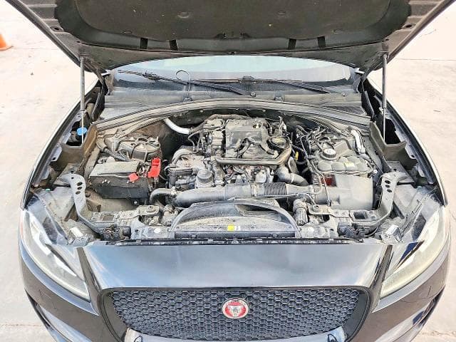 2018 JAGUAR F-PACE PREMIUM 12