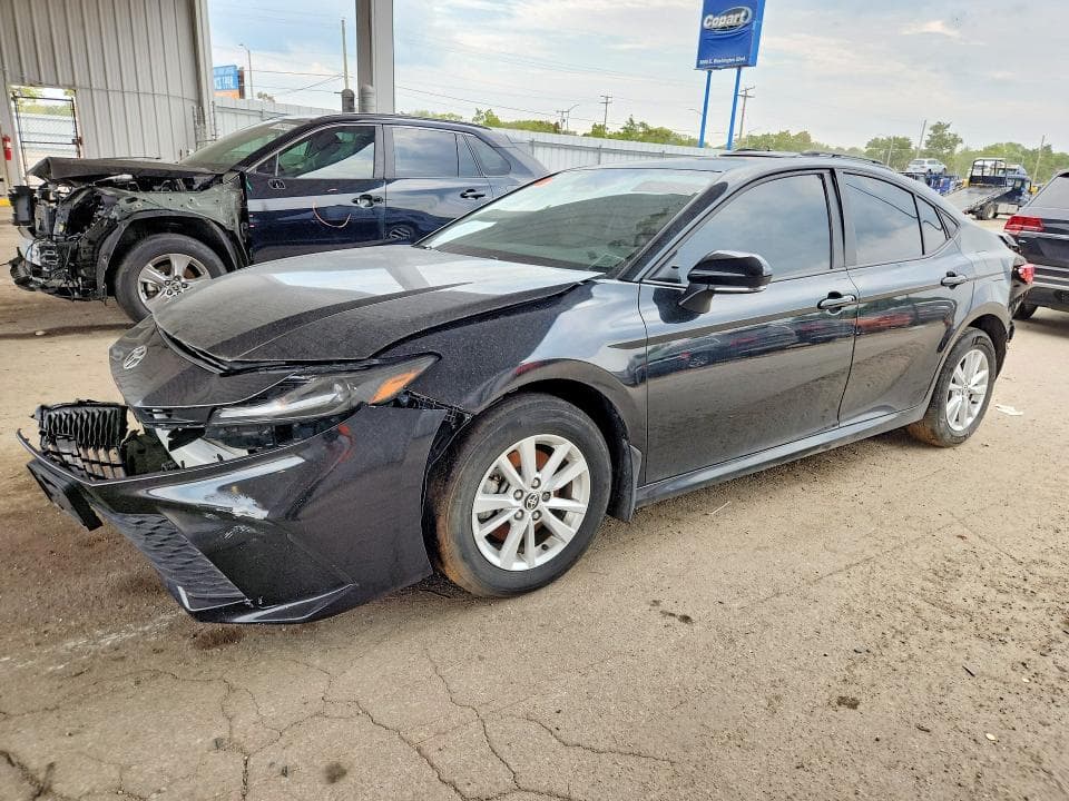 2025 TOYOTA CAMRY LE