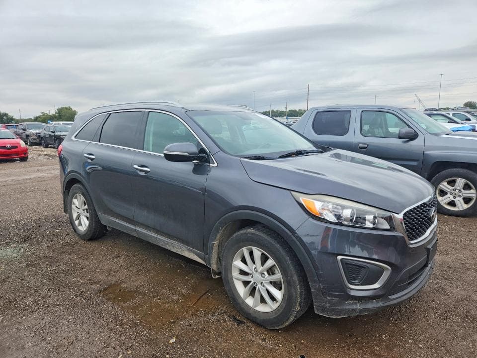 2017 KIA SORENTO LX 4