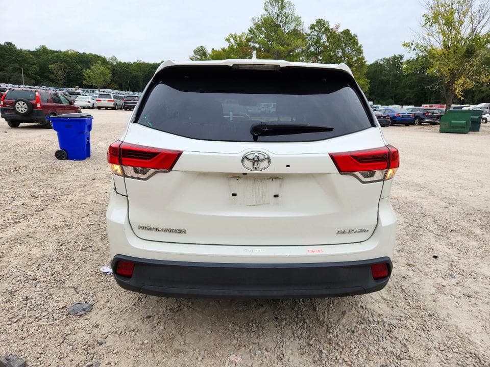 2018 TOYOTA HIGHLANDER XLE 6