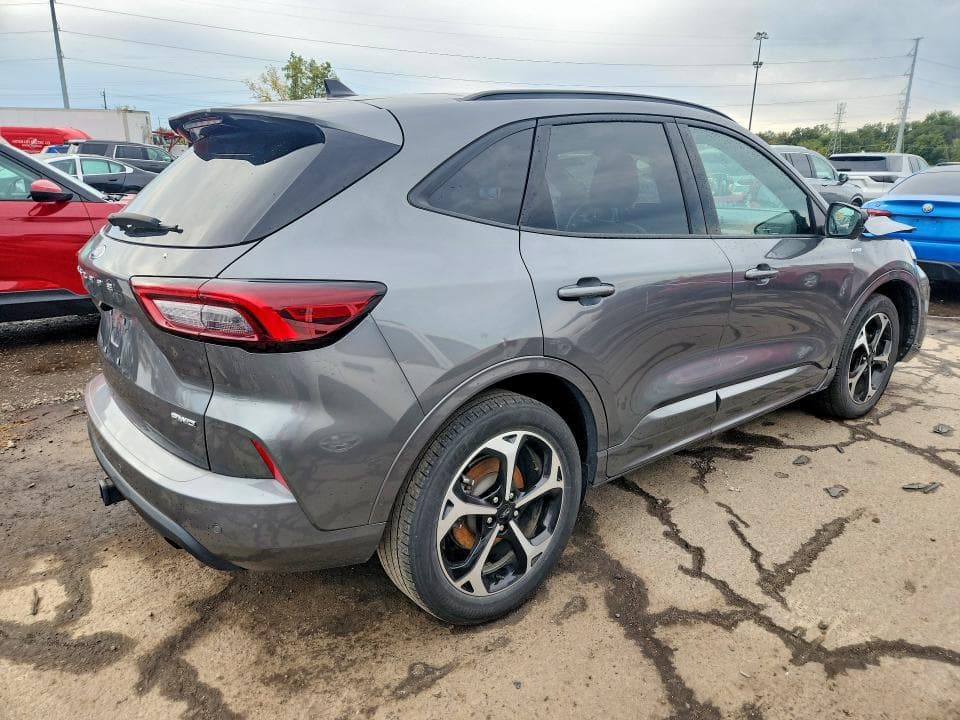 2024 FORD ESCAPE ST LINE SELECT 3