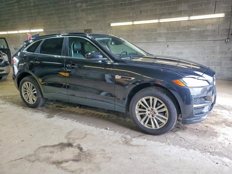 2017 JAGUAR F-PACE PRESTIGE 4