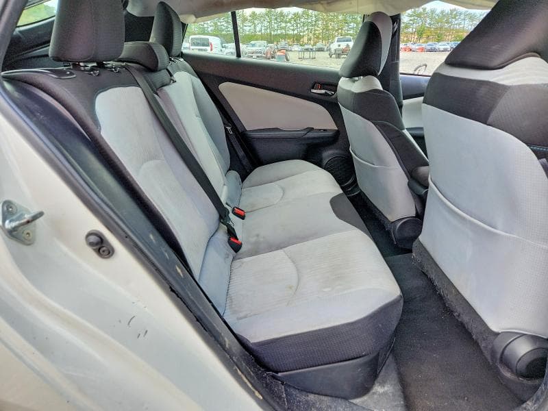 2018 TOYOTA PRIUS THREE 10