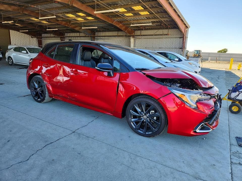 2025 TOYOTA COROLLA XSE 4