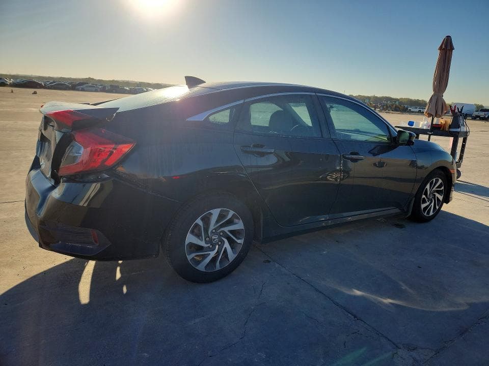 2017 HONDA CIVIC EX 3