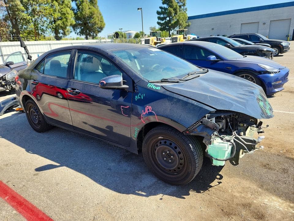 2017 TOYOTA COROLLA LE 4