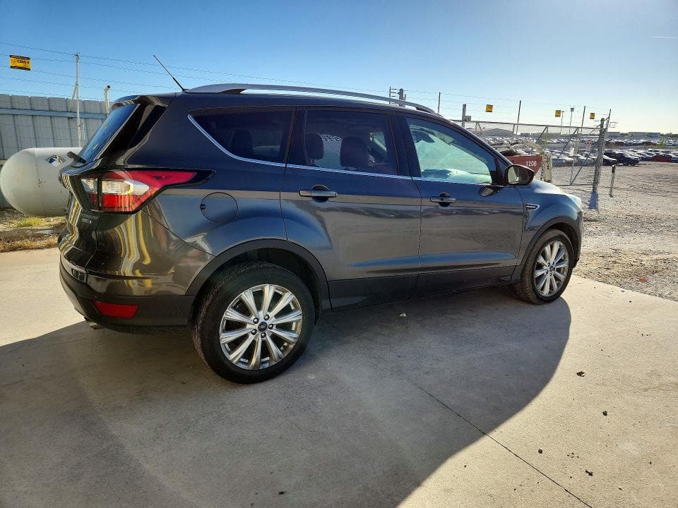 2017 FORD ESCAPE TITANIUM 3