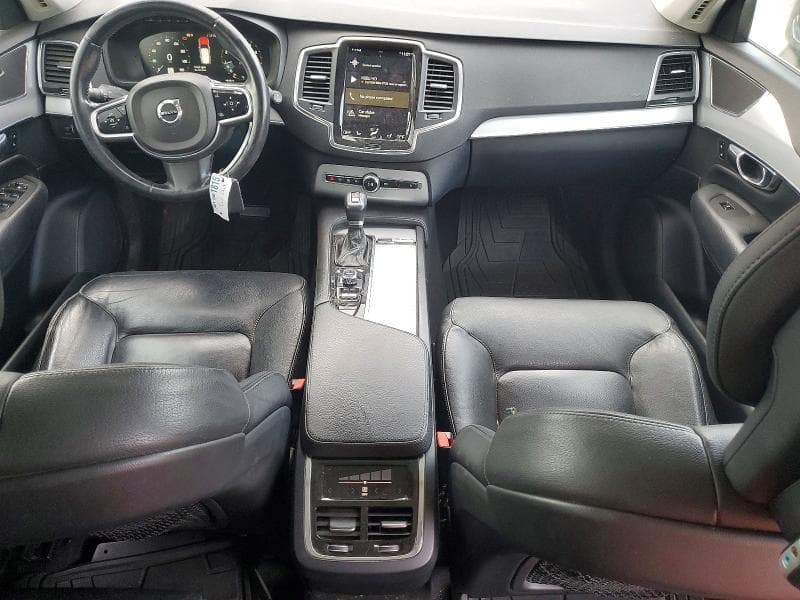 2017 VOLVO XC90 T6 8
